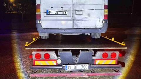 Bilecik'te Yakalama Olan Araç Otoparka Çekildi