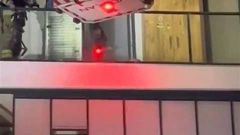 Bursa'da Sinir Krizi Geçiren Kadın Olay Yaratıyor