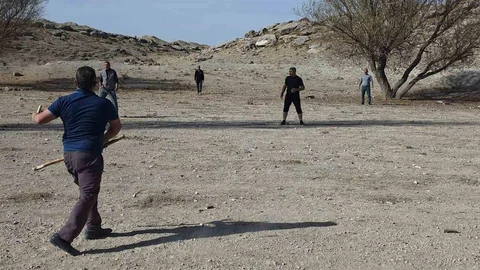 Aksaray'da Çelik Çomak Geleneği Yaşatılıyor