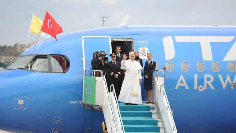 Papa 14. Leo Türkiye'den Ayrıldı