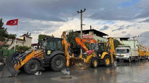 Tarsus'ta Yağışla Mücadele Çalışmaları