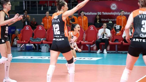 Eczacıbaşı Dynavit, İstanbul'da Galip Geldi