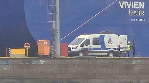 Kocaeli'de Tekne Alabora Oldu