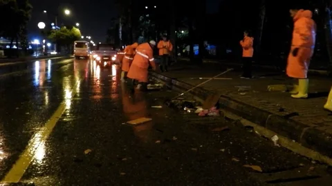 Büyükşehir ve MESKİ’den Sağanağa Karşı Tam Kadro Müdahale: Kentte Olumsuzluk Olmadı