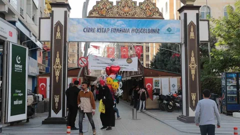 Cizre Kitap Fuarı'na Yoğun İlgi