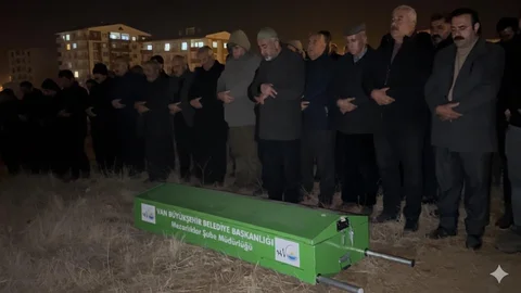 Cihat Durna Gözyaşlarıyla Defnedildi