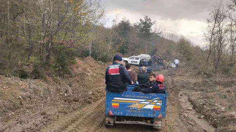Zonguldak'ta Muhtar Şelaleden Düştü