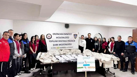 Erzincan'da Öğrencilere Kayak ve Drama Desteği