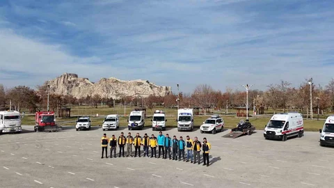 Van'da Acil Sağlık Ekipleri Görevde