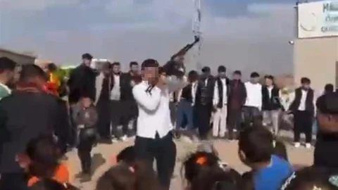 Şanlıurfa'da Düğünde Silah Atışı Görüntüleri Yaygınlaştı