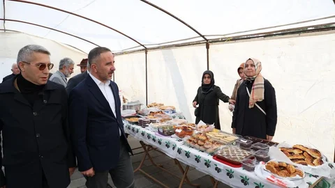 Filistin'e Destek İçin Hayır Çarşısı Açıldı