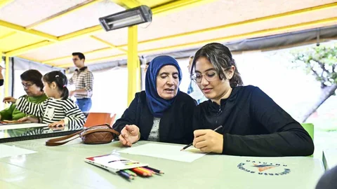 Antalya'da Kuşaklar Arası İletişim Atölyesi