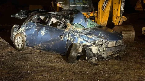 Karayazı'da Trafik Kazası 3 Yaralı