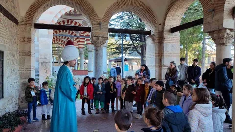 Eskişehir'de Öğrenciler Külliyeyi İnceledi