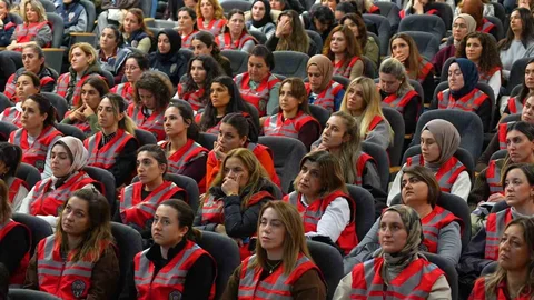 Tekirdağ'da Kadın Polisler Eğitildi