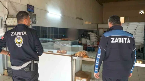 Tarsus’ta Okul Kantinlerine Ürün Sağlayan İmalathane Mühürlendi: Hijyen Skandalı!