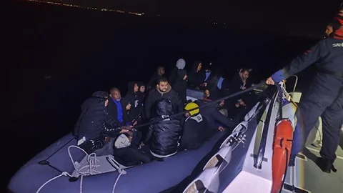 Aydın'da Düzensiz Göçmen Kurtarma Operasyonu