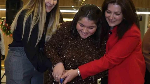 Sudenur’a Doğum Günü Sürprizi Yapıldı