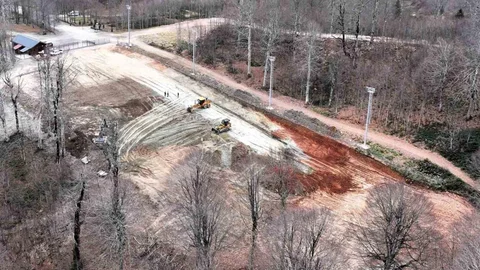 Kuzuyayla'da Yürüyen Bant Sistemi Kuruluyor