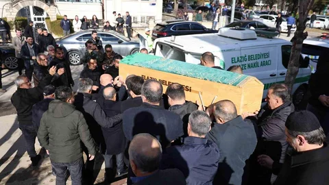 Bakan Yardımcısı Aktaş'ın Annesi Uğurlandı
