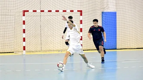 Eskişehir'de Futsal Müsabakaları Başladı