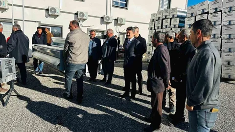 Besni'de 84 Yetiştiriciye Yemlik Dağıtımı Yapıldı