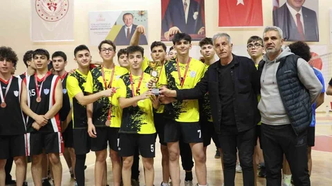 Kayseri'de Voleybol Müsabakaları Tamamlandı