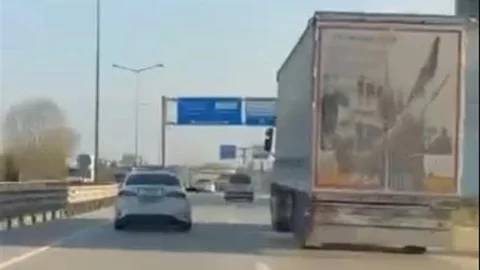 Bursa'da Tır Şoförü Tehlike Yarattı