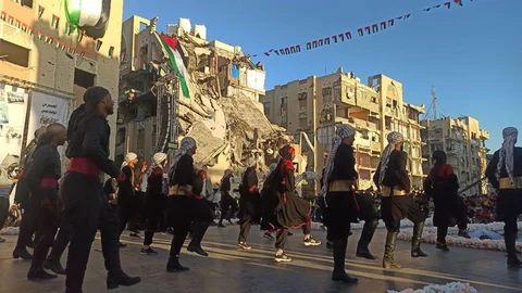 Gazze'de 54 Çift Nikah Töreniyle Evlendi