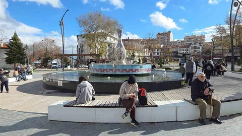 Kütahya'da Emekli Sayısı Aktif Çalışanları Geçti