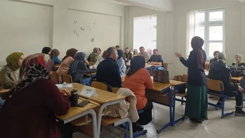 Bayburt'ta Harezmi Eğitim Modeli Eğitimleri Tamamlandı