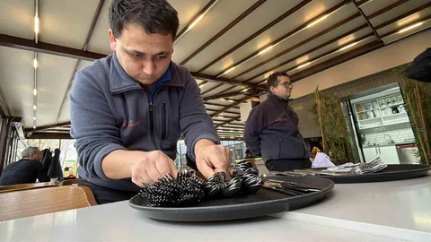 Düzce'de Down Sendromlu Bireyler Çalışıyor