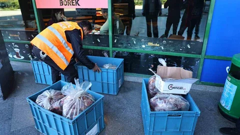 Antalya'da Uygunsuz Et Taşımacılığı Yapıldı