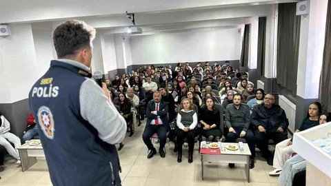 Afyonkarahisar'da 500 Öğrenciye Siber Güvenlik Eğitimi