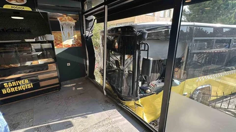 Üsküdar'da İETT Otobüsü Kaza Yaptı