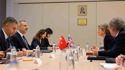 Dışişleri Bakanı Fidan Brüksel'de Görüştü