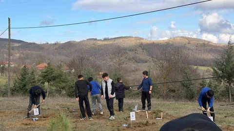 Kavak'ta Fidan ve Kitap Desteği