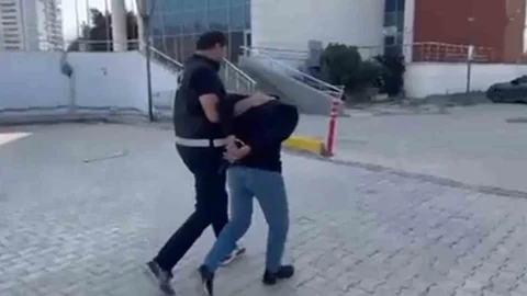 İskenderun'da Aranan Dolandırıcı Tutuklandı