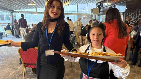 Iğdır'da Özel Gereksinimli Bireyler Kafe İşletti