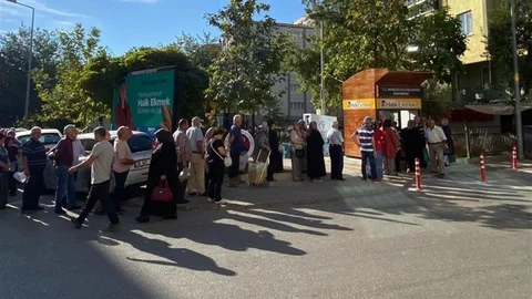 Denizli'de Halk Ekmek Hizmetleri Genişliyor