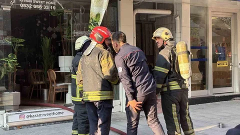 İzmit’te Depo Yangını Paniğe Neden Oldu