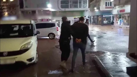 Sivas'ta Gizli Odaya Saklanan Hükümlü Yakalandı