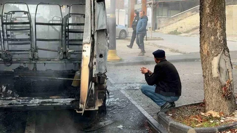 Sivas'ta Okul Servisi Yandı