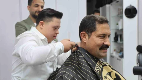 Down Sendromlu Kuaför Şükrü’den Vali Masatlı’ya Ziyaret