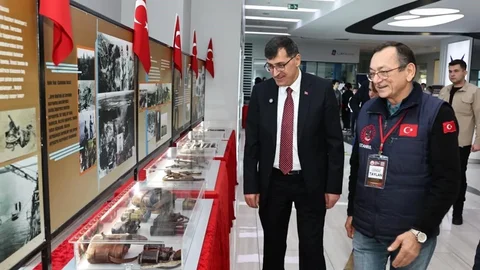Kütahya'da Çanakkale Ruhu Sergisi Açıldı