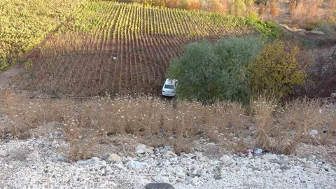 Adıyaman'da Uçuruma Düşen Otomobil