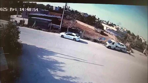 Adana'da Hırsızlık Anı Kamerada Görüntülendi