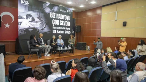 Mersin'de Kadın Radyocuların Hikayesi