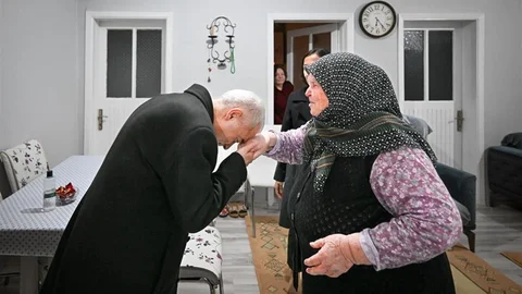 Kırklareli Valisi Şehit Annelerini Ziyaret Etti