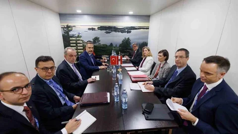 Hakan Fidan Viyana'da Görüşme Gerçekleştirdi